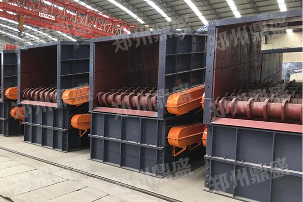 魏橋鋁電波動輥式給料機(jī)11