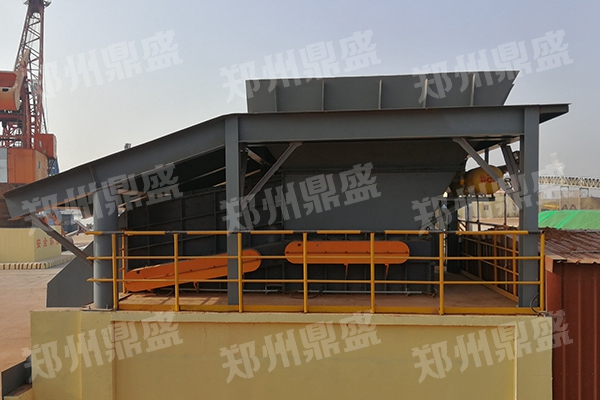 魏橋鋁電波動輥式給料機(jī)01