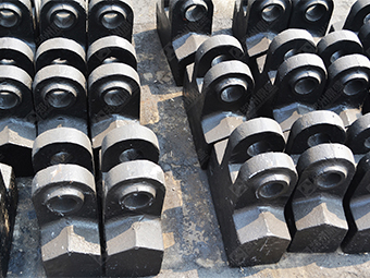 破碎機(jī)給料對(duì)錘頭磨損有哪些影響?